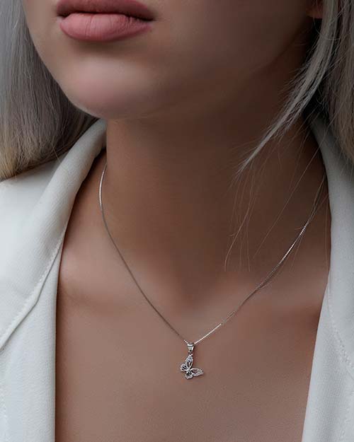 گردنبند زنانه نقره طرح پروانه 