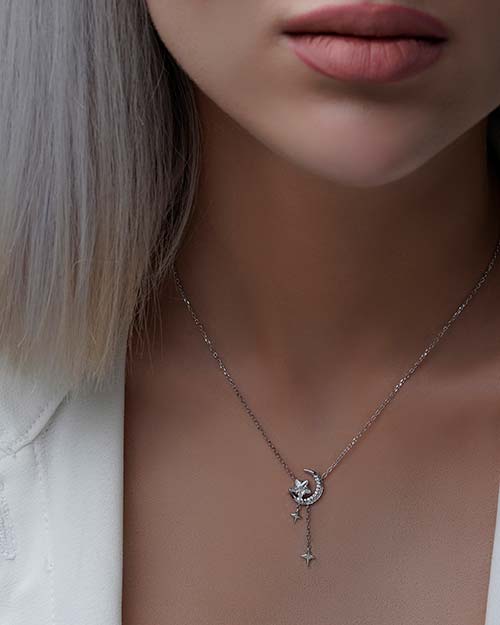گردنبند زنانه نقره طرح ماه و ستاره