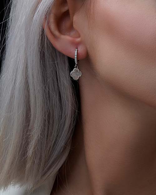 گوشواره زنانه نقره ونکلیف سفید 