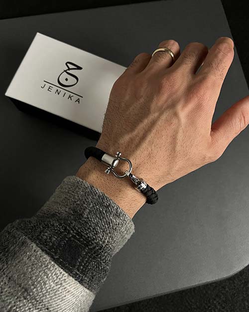 دستبند مردانه امگا کنفی مشکی 