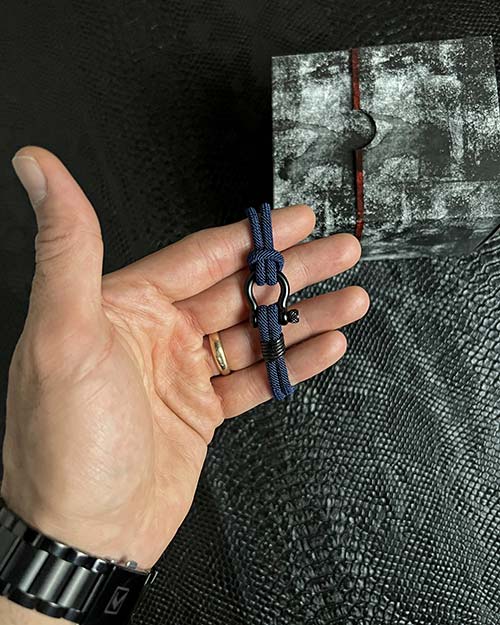 دستبند مردانه امگا کنفی سرمه ای 